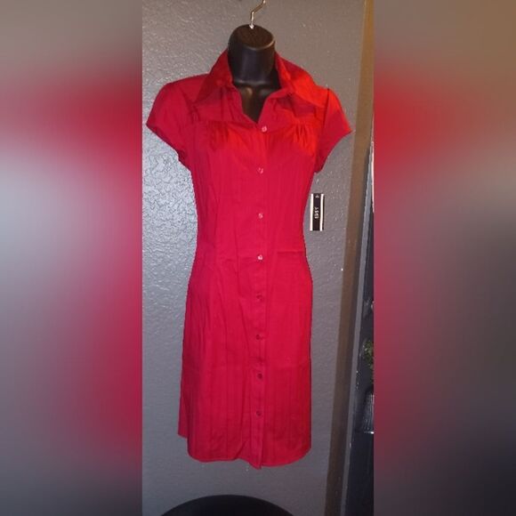 A. Byer Dresses & Skirts - Adorable Button up red dress w/cap sleeves & stretch😉